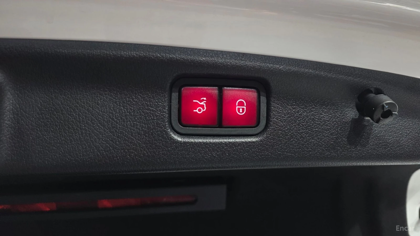 Mercedes-Benz C 300 4MATIC* AMG* HUD* 360 CAM* BURMESTER* DISTRO* LANE, снимка 14 - Автомобили и джипове - 55645450