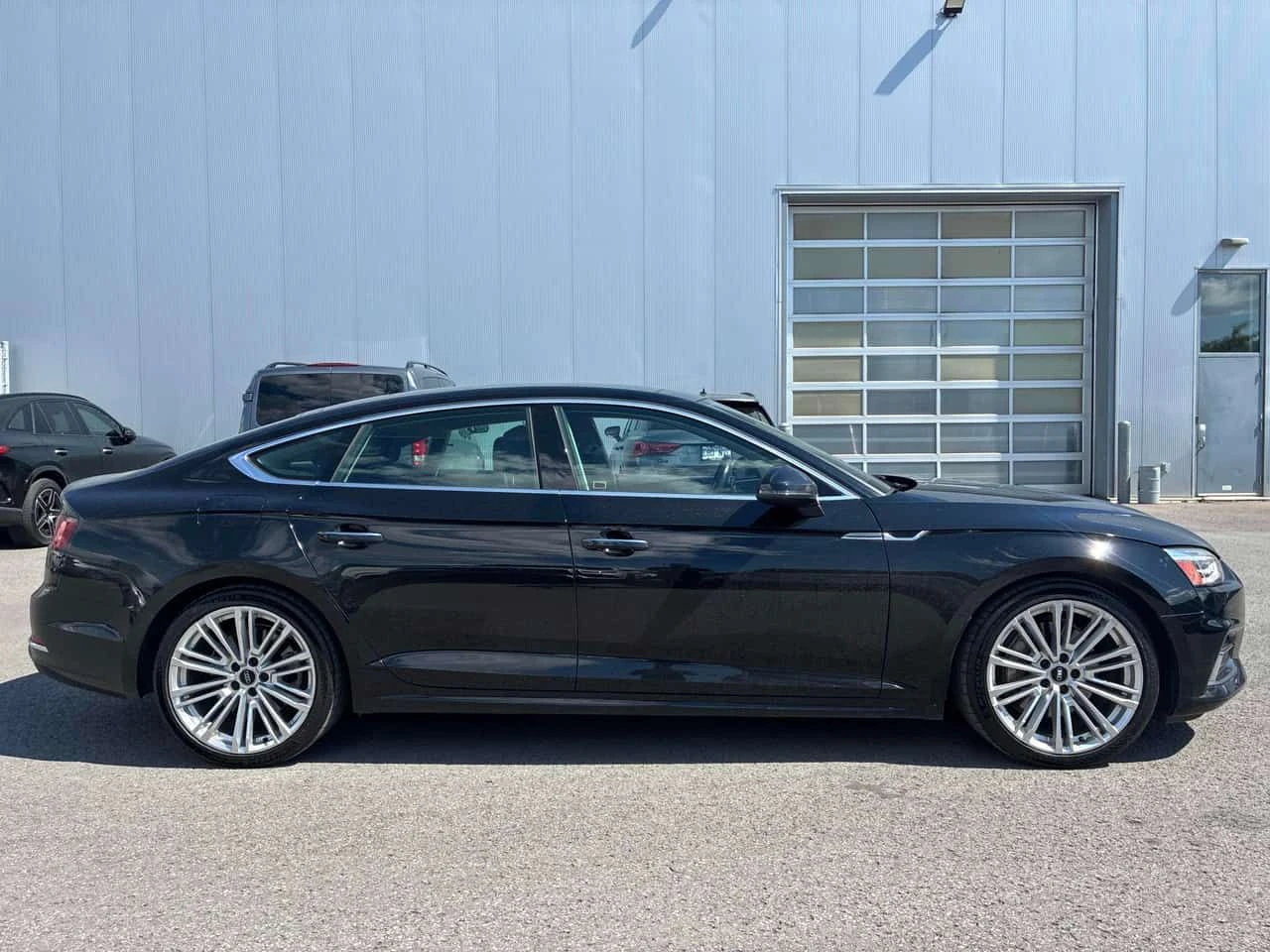 Audi A5  Komfort / CARFAX / АВТОКРЕДИТ , снимка 3 - Автомобили и джипове - 55670982