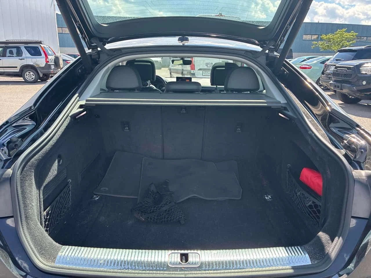 Audi A5  Komfort / CARFAX / АВТОКРЕДИТ , снимка 14 - Автомобили и джипове - 55670982