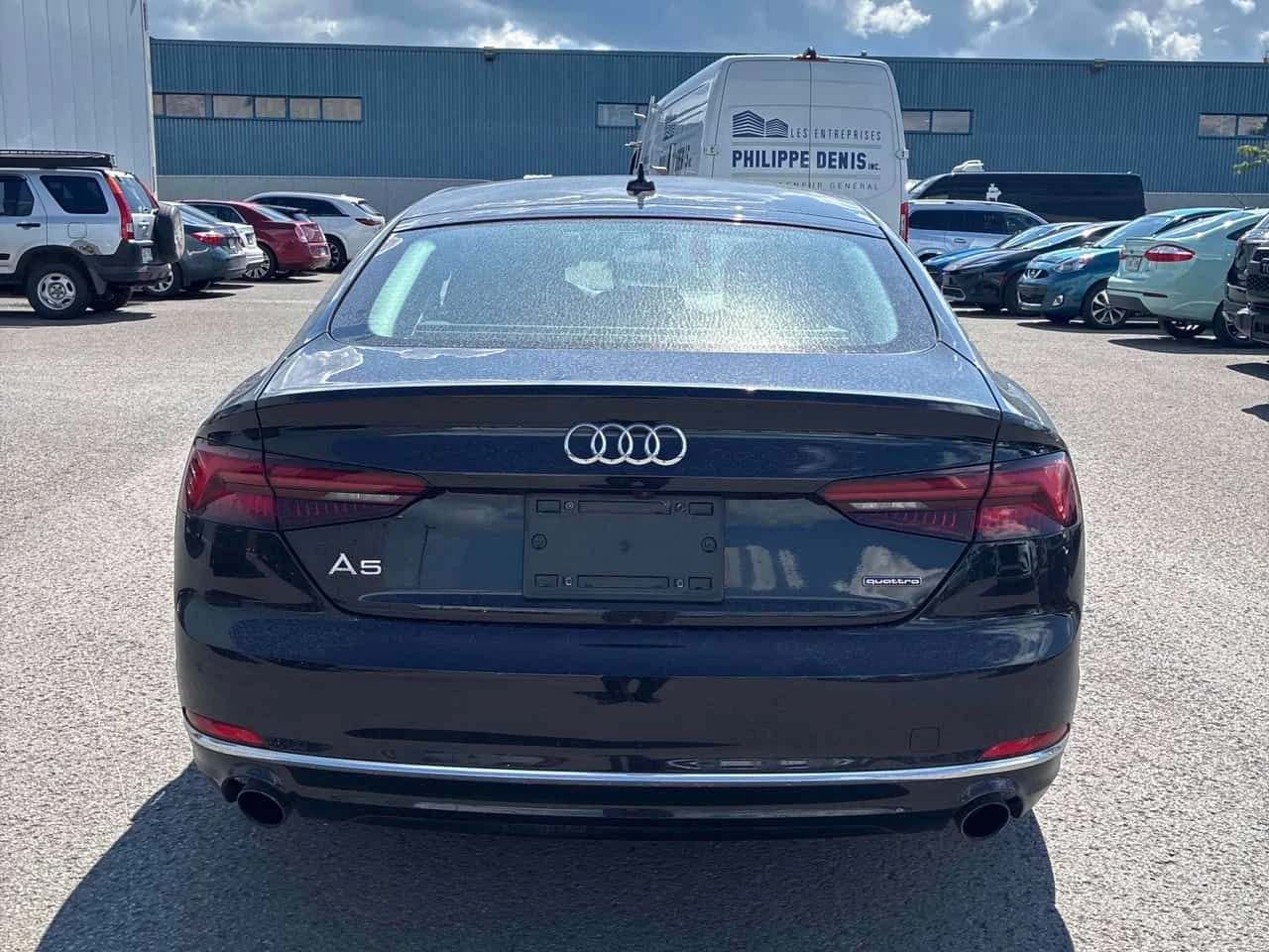 Audi A5  Komfort / CARFAX / АВТОКРЕДИТ , снимка 4 - Автомобили и джипове - 55670982