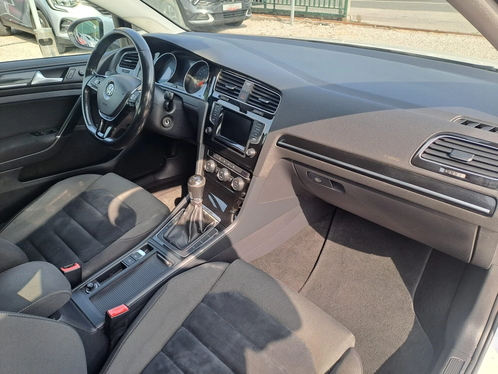 VW Golf 2.0 TDI 4x4, снимка 9 - Автомобили и джипове - 55852445