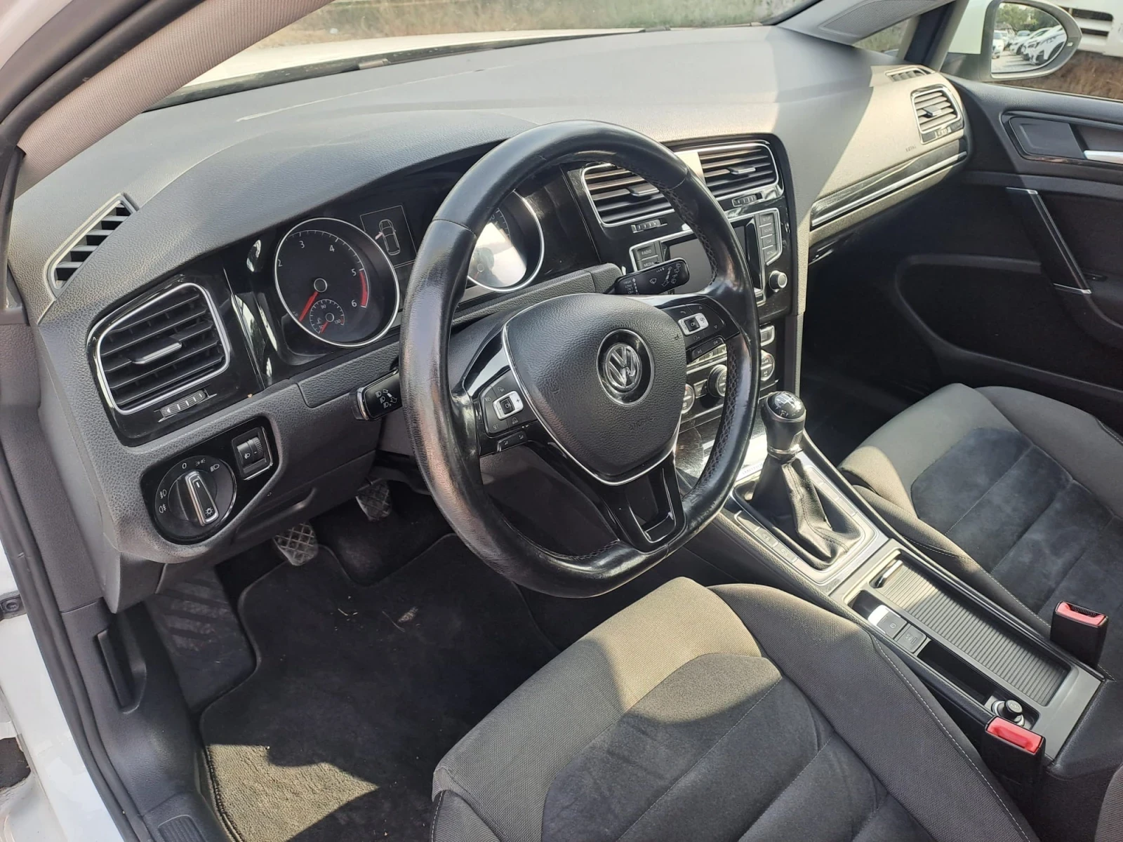 VW Golf 2.0 TDI 4x4, снимка 12 - Автомобили и джипове - 55852445
