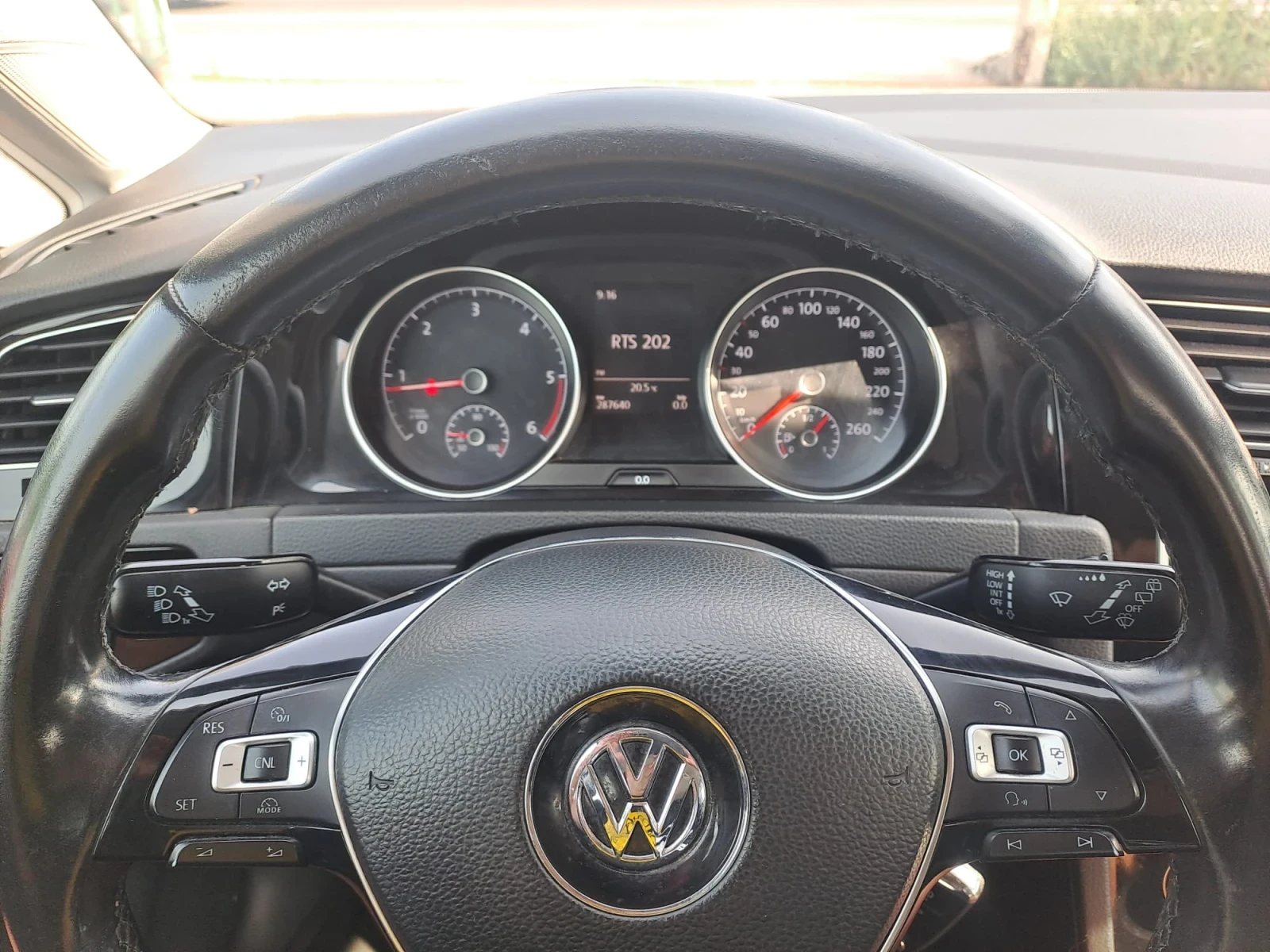 VW Golf 2.0 TDI 4x4, снимка 16 - Автомобили и джипове - 55852445