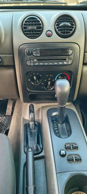 Jeep Cherokee 2.8 брониран, снимка 9
