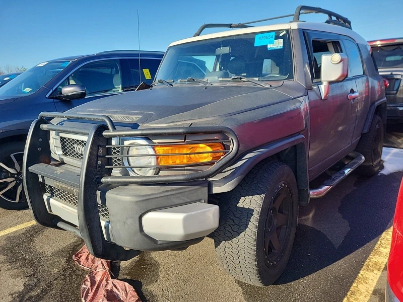 Toyota Fj cruiser БЕЗ РЪЖДА, снимка 1 - Автомобили и джипове - 48511069