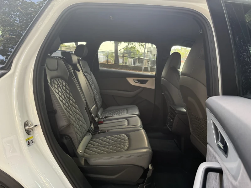 Audi Q7 3XS-Line* DIGITAL* 7МЕСТА* DISTRONIC* TOP, снимка 12 - Автомобили и джипове - 51681961