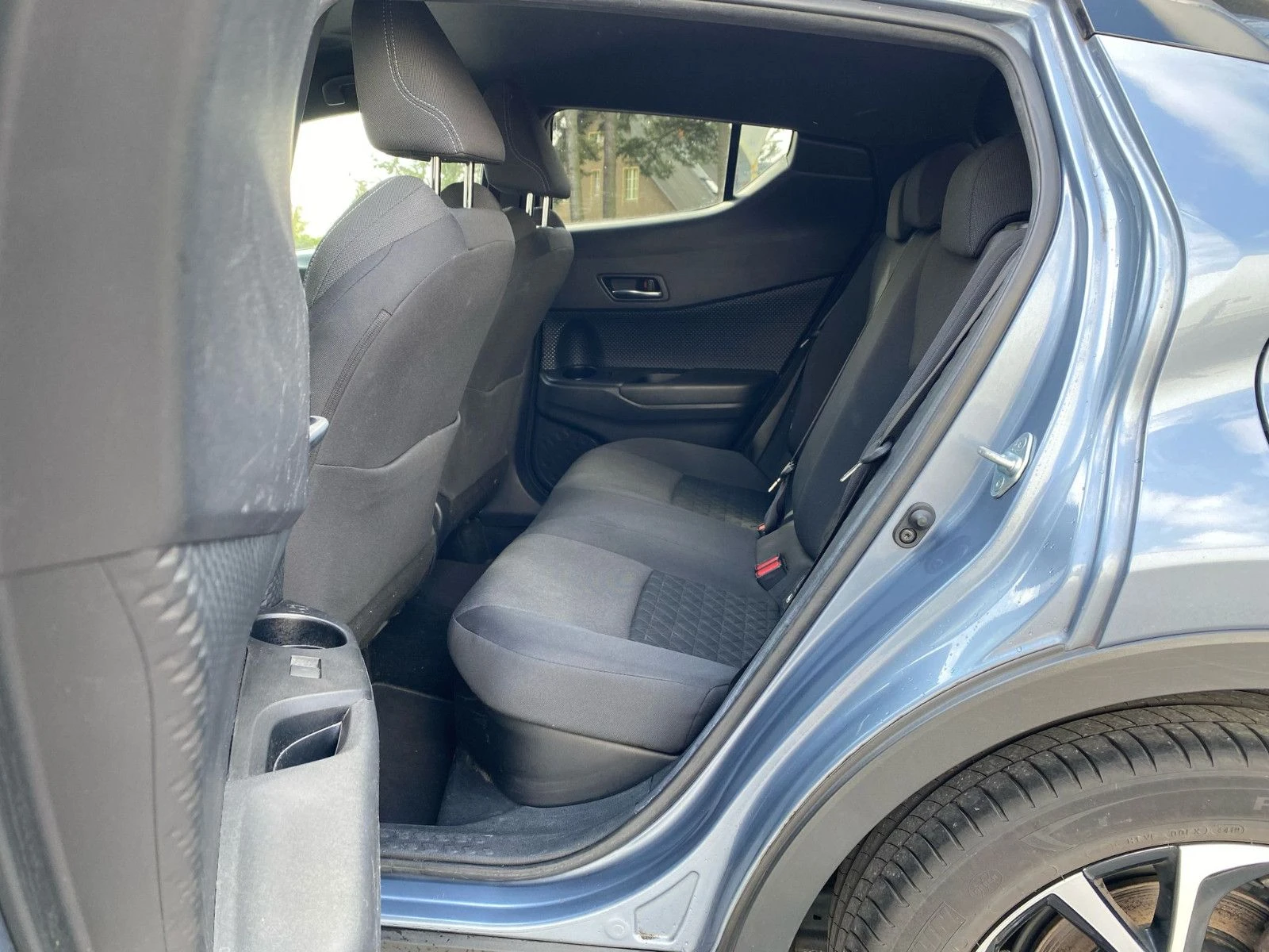 Toyota C-HR 2.0/HYBRID/152HP/CAM/HD/CARPLAY/LED/KLESS/176f | Mobile.bg   16