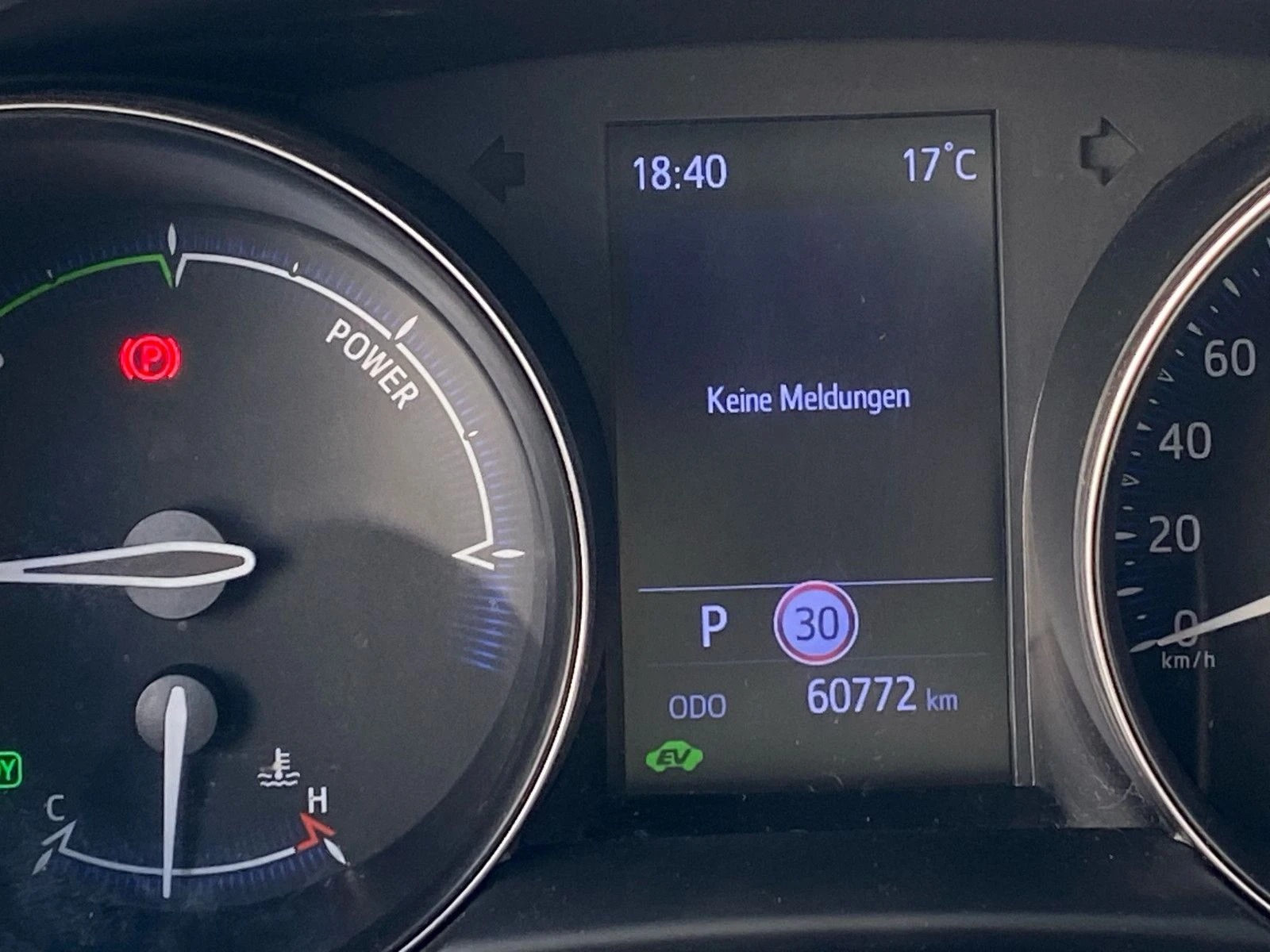 Toyota C-HR 2.0/HYBRID/152HP/CAM/HD/CARPLAY/LED/KLESS/176f | Mobile.bg   11