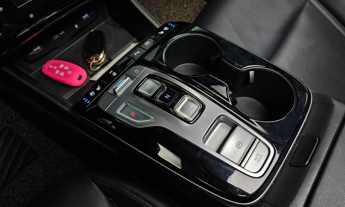 Hyundai Tucson Diesel 2.0 2WD Premium * НАЙ-ДОБРА ЦЕНА В БЪЛГАРИЯ - изображение 9