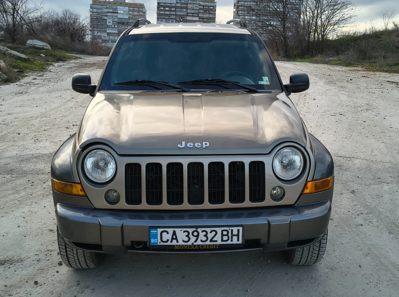 Jeep Cherokee 2.8 брониран - изображение 2