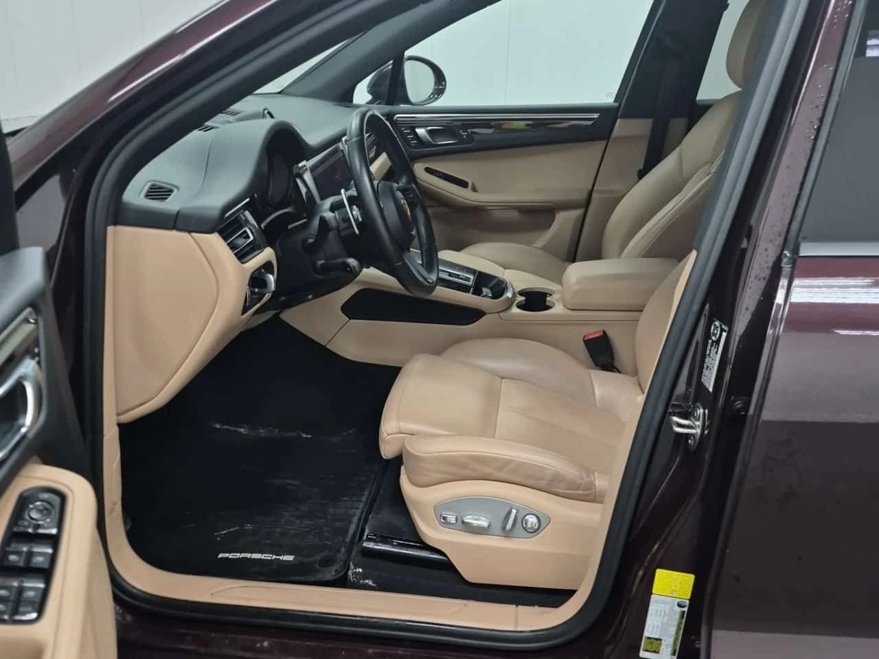 Porsche Macan AWD * Един собственик * Без инциденти * CARFAX, снимка 9 - Автомобили и джипове - 53763513