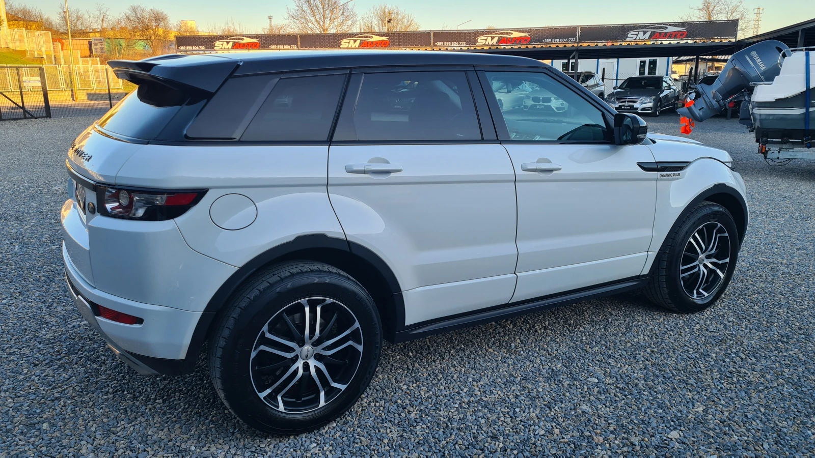 Land Rover Range Rover Evoque DYNAMIK-PLUS, снимка 14 - Автомобили и джипове - 53773026