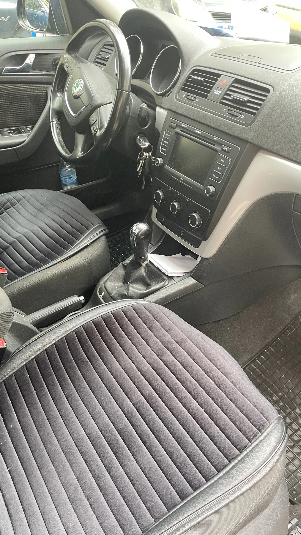 Skoda Yeti Sport, снимка 5 - Автомобили и джипове - 53887230