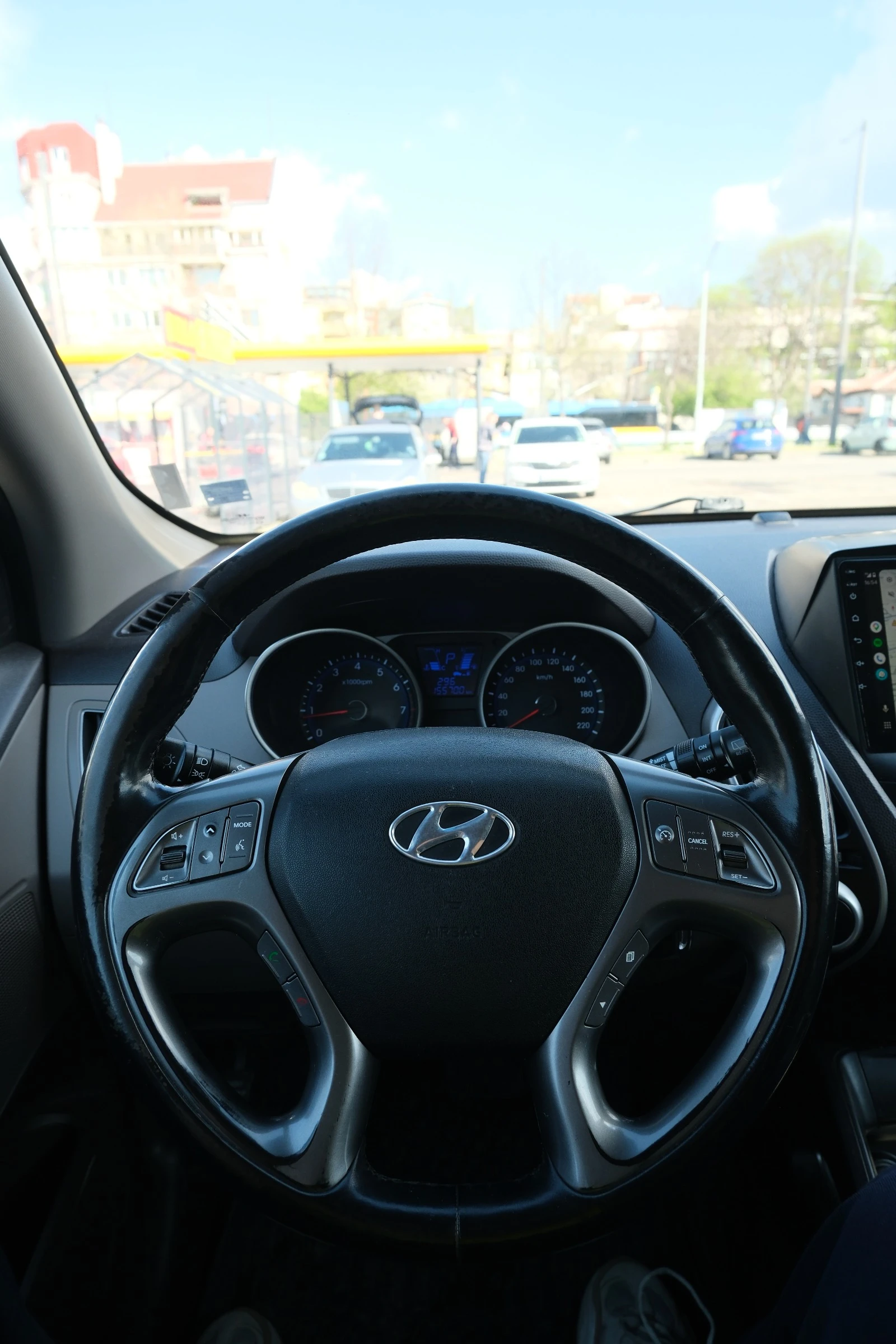 Hyundai IX35, снимка 14 - Автомобили и джипове - 54242922