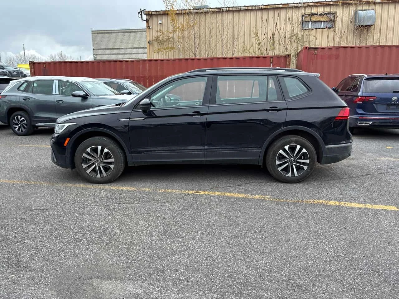 VW Tiguan Trendline /CARFAX/CAMERA/ПОДГРЕВИ, снимка 2 - Автомобили и джипове - 54528746