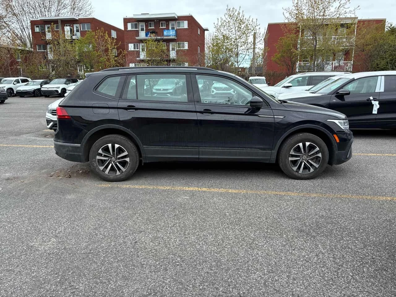 VW Tiguan Trendline /CARFAX/CAMERA/ПОДГРЕВИ, снимка 3 - Автомобили и джипове - 54528746