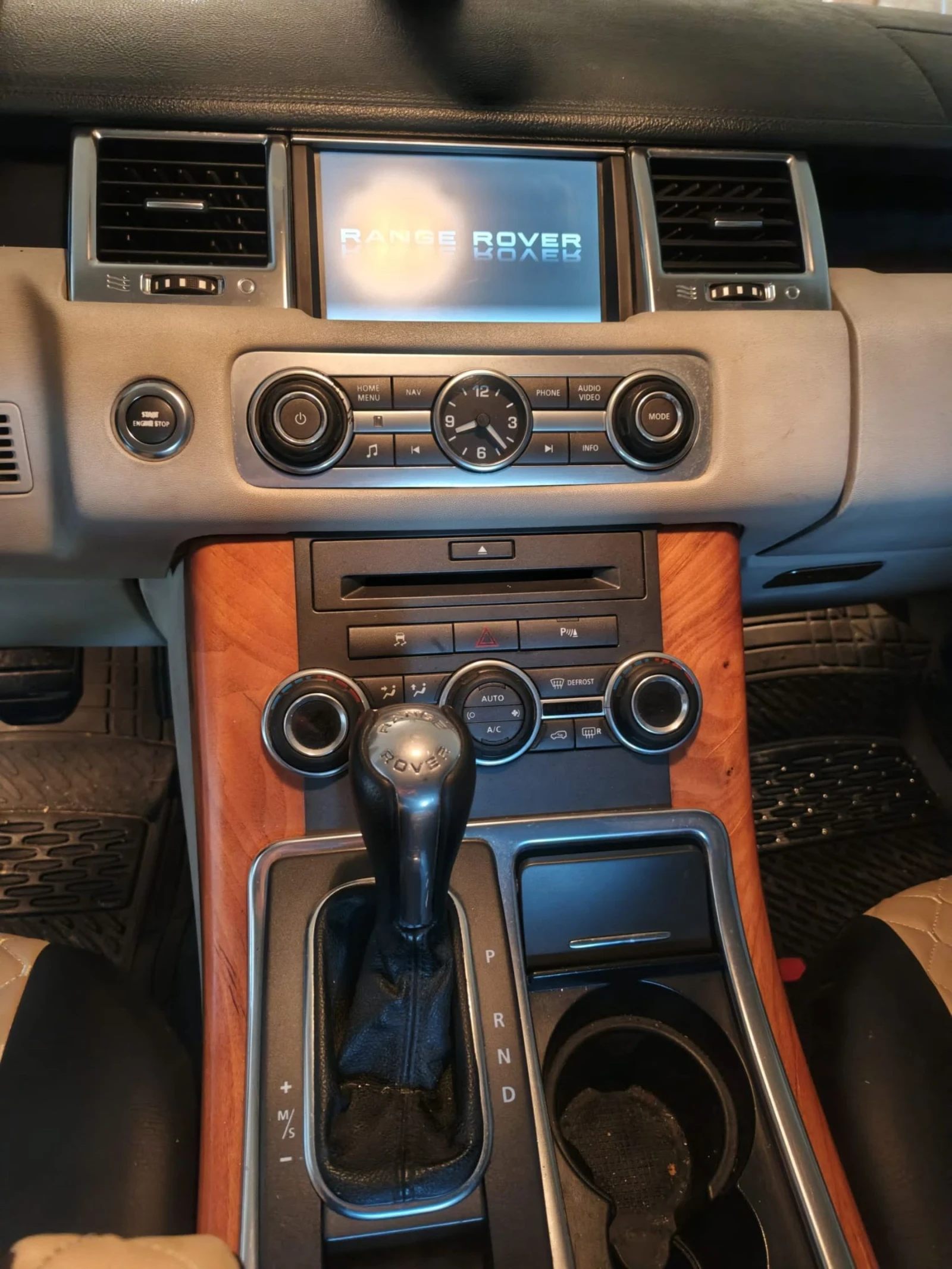 Land Rover Range Rover Sport, снимка 12 - Автомобили и джипове - 54810498