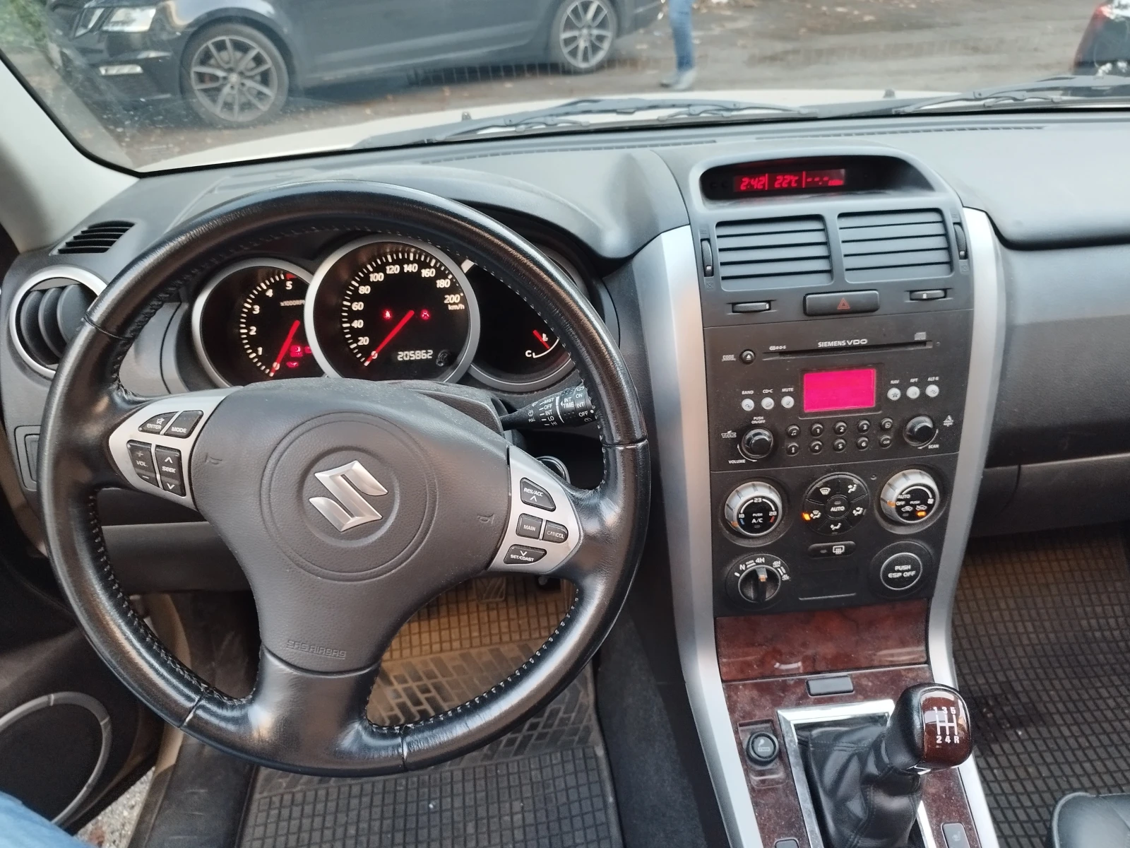 Suzuki Grand vitara 1.9 DDiS, снимка 12 - Автомобили и джипове - 55314056