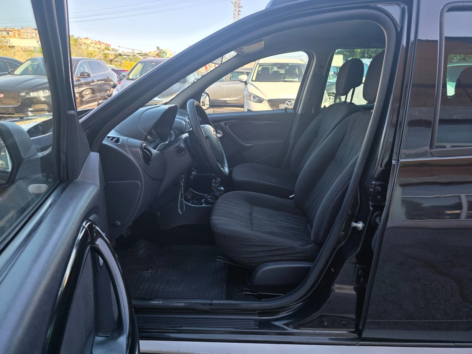 Dacia Duster 1.5DCI KLIMA ITALY, снимка 10 - Автомобили и джипове - 55691079