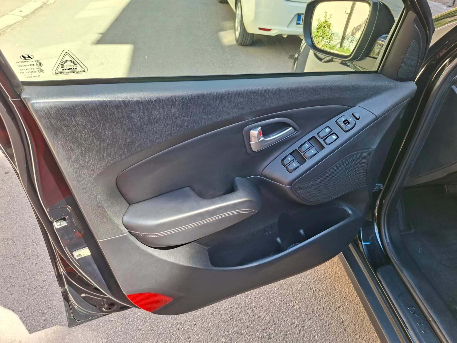 Hyundai IX35, снимка 12 - Автомобили и джипове - 55980397
