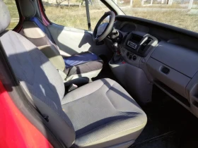 Renault Trafic 6 скорости, климатик, 8 места, снимка 9