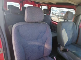 Renault Trafic 6 скорости, климатик, 8 места, снимка 15