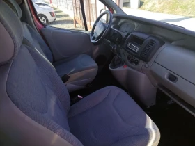 Renault Trafic 6 скорости, климатик, 8 места, снимка 14