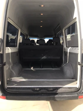 Mercedes-Benz Sprinter 211 Дълга и Висока База, снимка 6