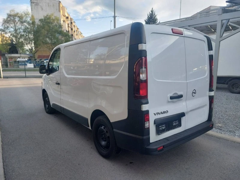 Opel Vivaro, снимка 5 - Бусове и автобуси - 47230446