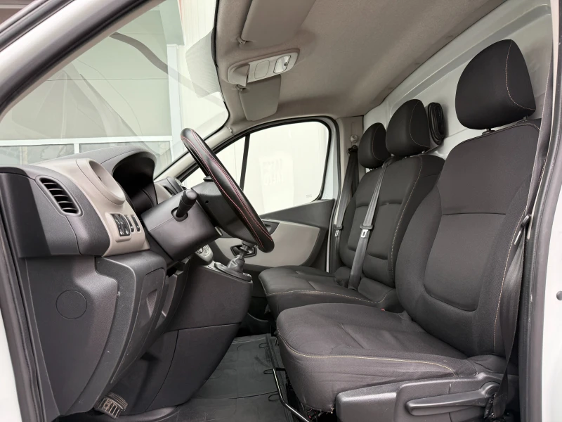 Renault Trafic, снимка 11 - Бусове и автобуси - 53233117