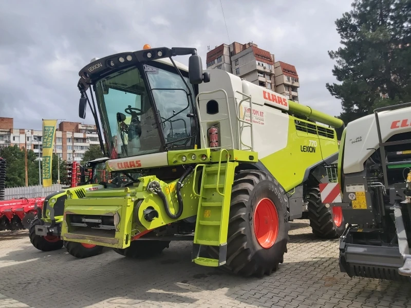 Комбайн Claas Наличен КОМБАЙН CLAAS LEXION 770 + V1080 2018 г., снимка 1 - Селскостопанска техника - 37675076