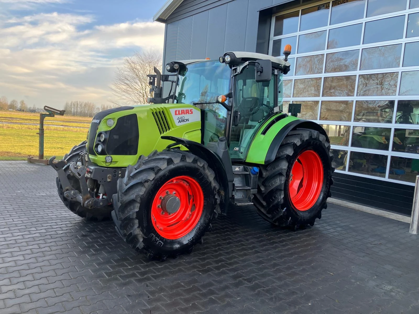 Трактор Claas ARION 440 CIS ЛИЗИНГ, снимка 4 - Селскостопанска техника - 53742284