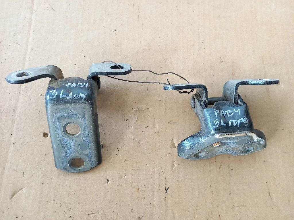 Панти панта врата задни леви Тойота Рав4 (с)