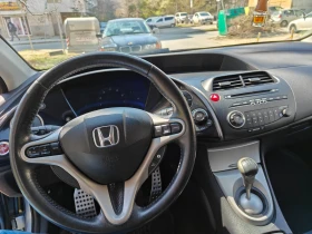 Honda Civic 1.8 ОБСЛУЖЕНА , снимка 9