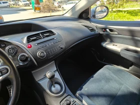 Honda Civic 1.8 ОБСЛУЖЕНА , снимка 7