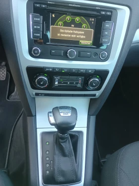 Skoda Octavia * SCOUT * 4X4 * АВТОМАТИК * СЕРВИЗНИ ДОКУМЕНТИ * , снимка 13