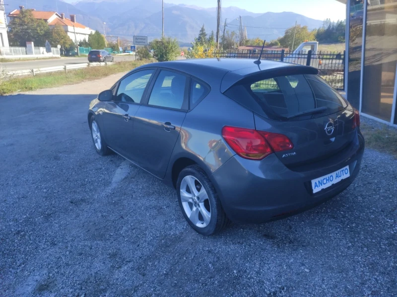 Opel Astra 1.6i  110кс, снимка 4 - Автомобили и джипове - 47657750