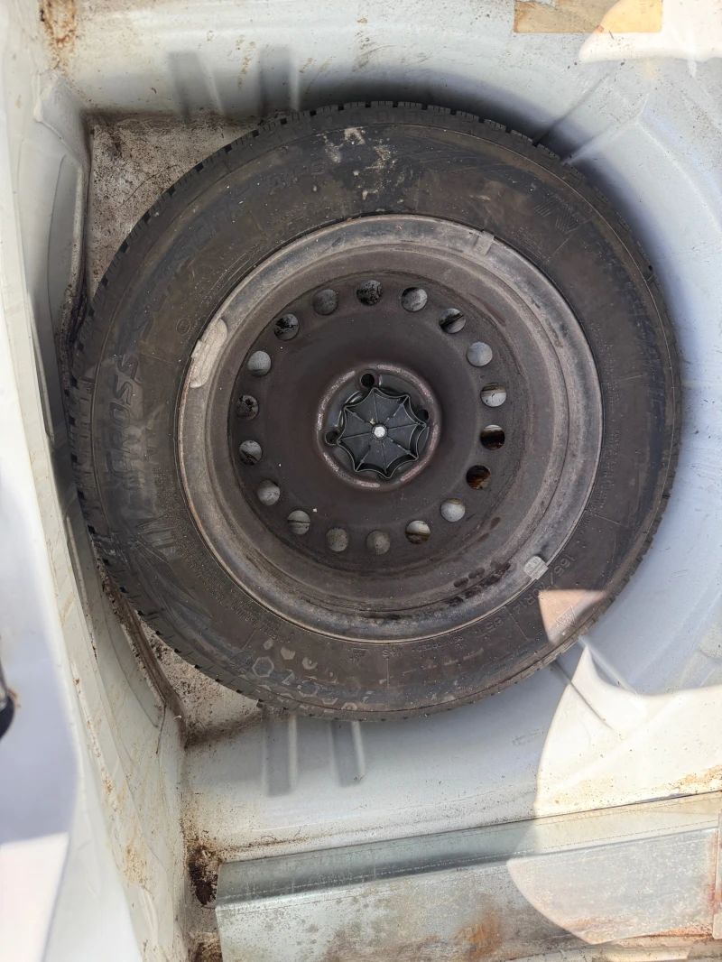 VW Up 1.0 BENZIN, снимка 10 - Автомобили и джипове - 52055220