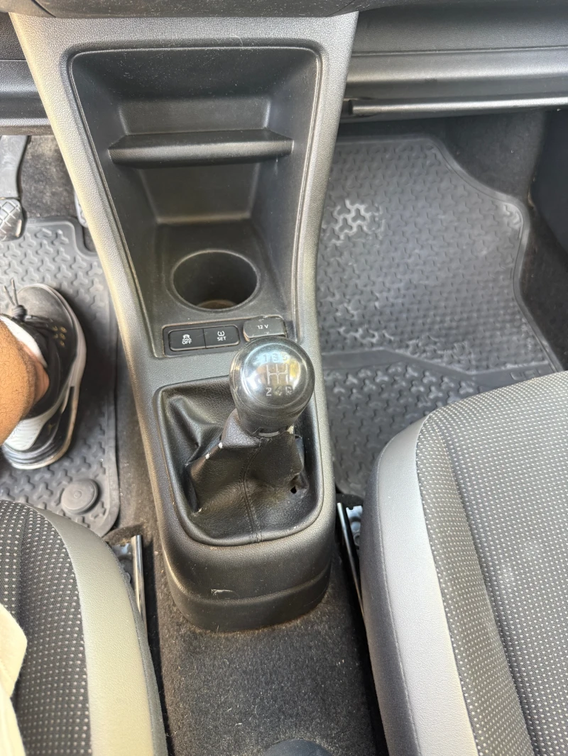 VW Up 1.0 BENZIN, снимка 7 - Автомобили и джипове - 52055220