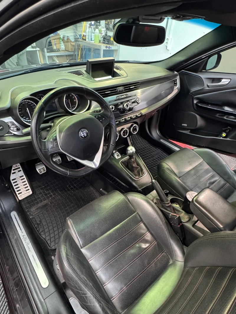 Alfa Romeo Giulietta, снимка 10 - Автомобили и джипове - 52133347