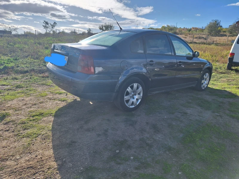 VW Passat 1.9 TDI, снимка 4 - Автомобили и джипове - 52770233