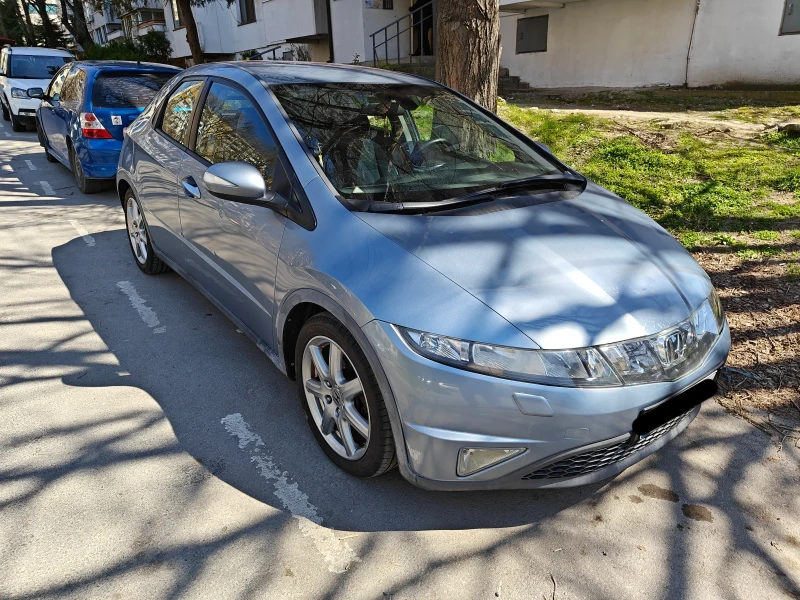 Honda Civic 1.8 ОБСЛУЖЕНА , снимка 3 - Автомобили и джипове - 52621535