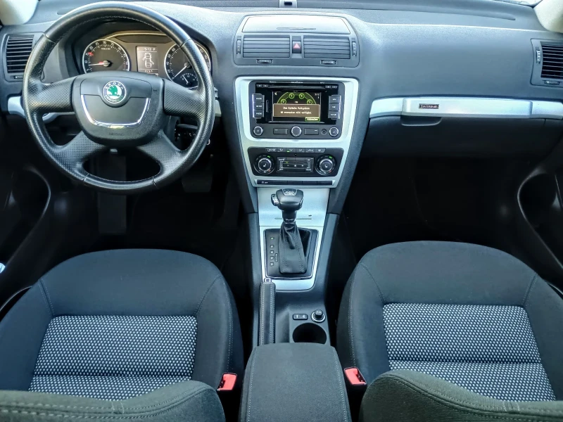 Skoda Octavia * SCOUT * 4X4 * АВТОМАТИК * СЕРВИЗНИ ДОКУМЕНТИ * , снимка 7 - Автомобили и джипове - 52869027