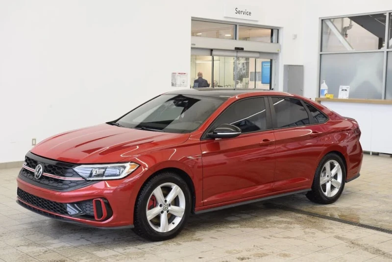 VW Jetta Jetta GLI 1.5T Autobahn* АвтоКредит* (ЦЕНА ДО БГ), снимка 2 - Автомобили и джипове - 53343944