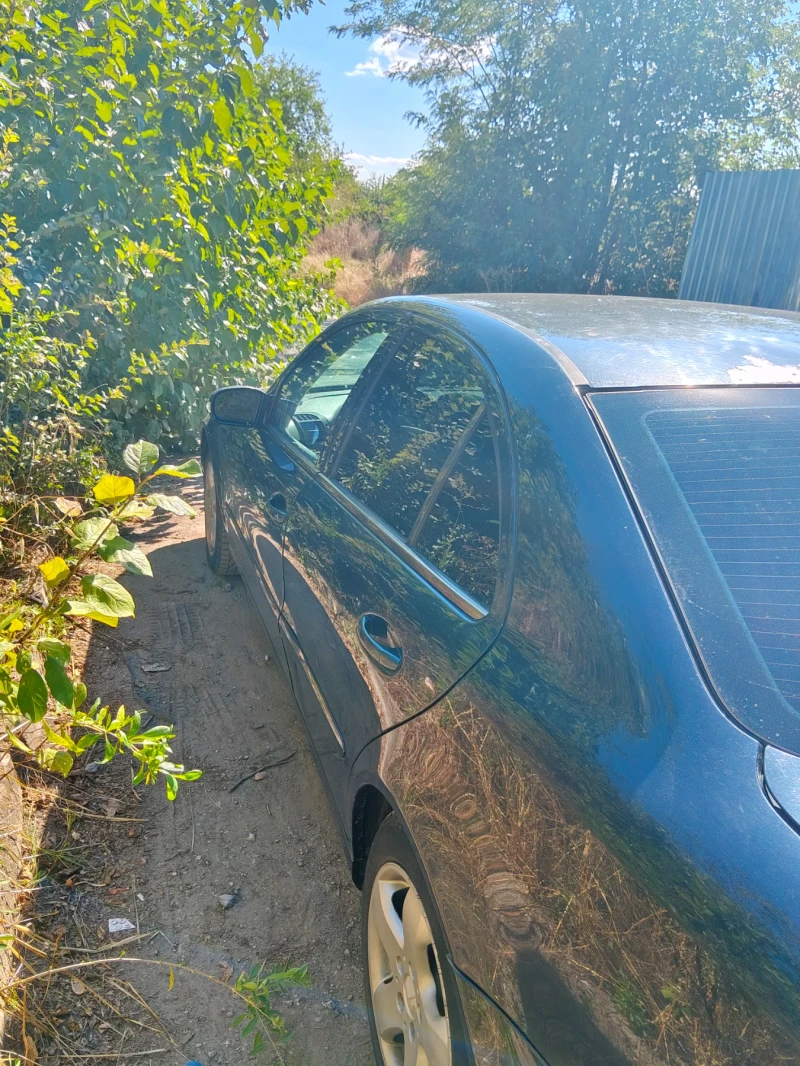 Mercedes-Benz E 200, снимка 4 - Автомобили и джипове - 53404929