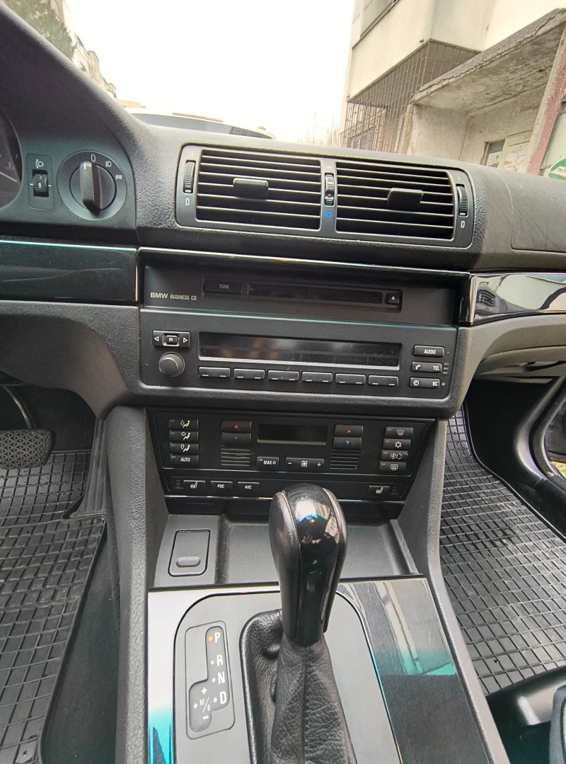 BMW 525, снимка 10 - Автомобили и джипове - 53476703