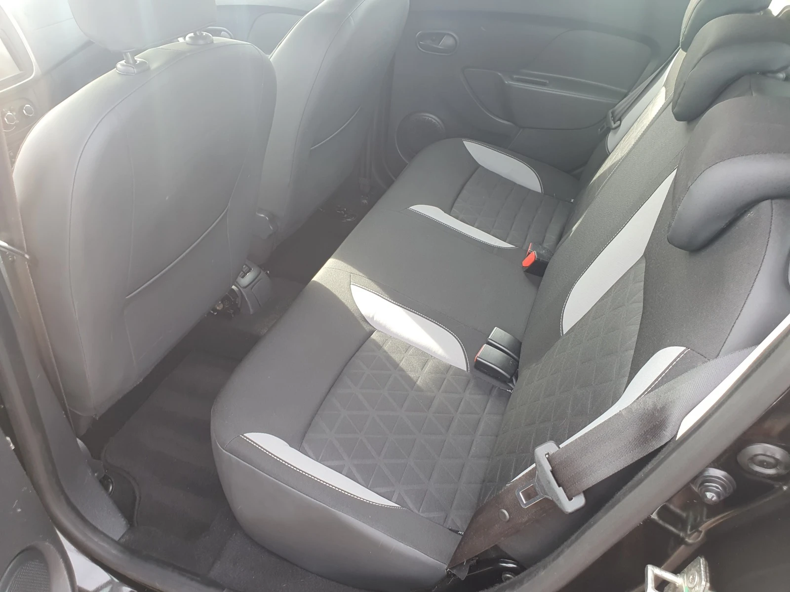 Dacia Sandero 1.5DCI STEPWAY NAVI | Mobile.bg — изображение 12