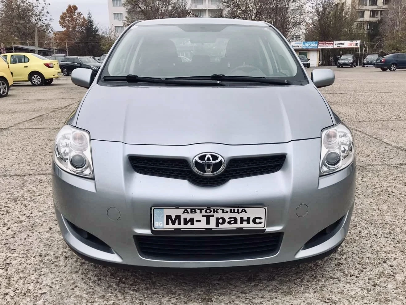 Toyota Auris 1.4i СЕРВИЗНА ИСТОРИЯ - изображение 2