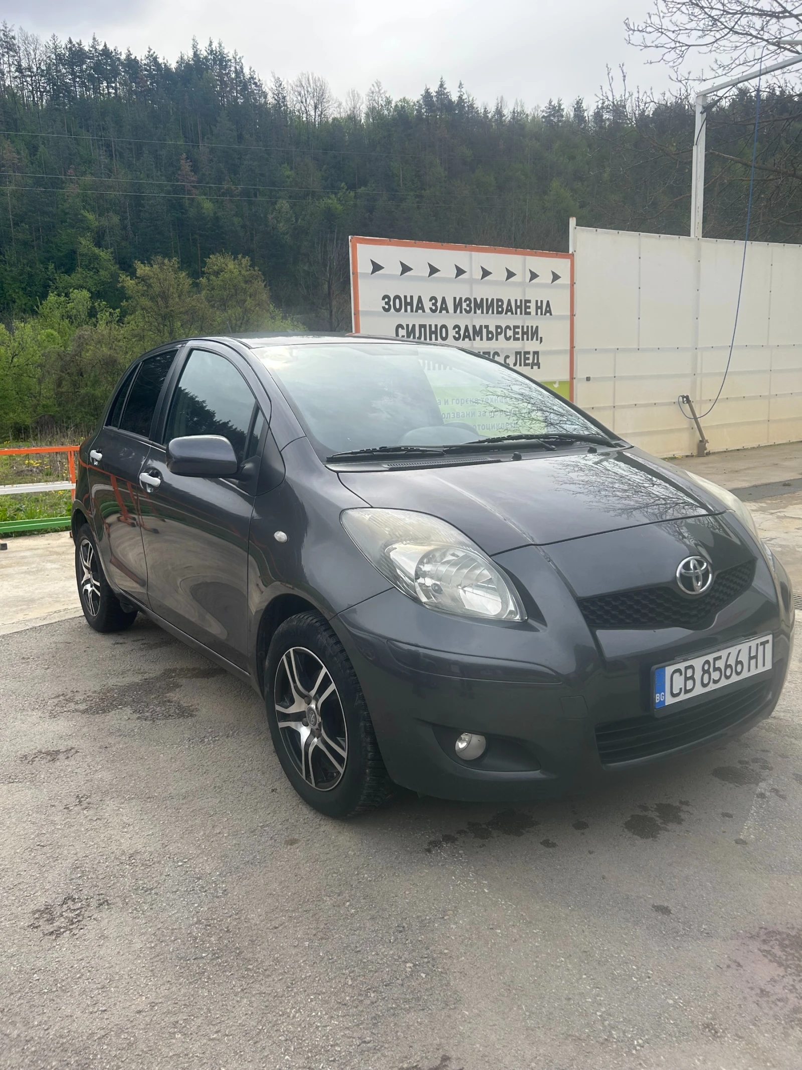 Toyota Yaris  - изображение 7