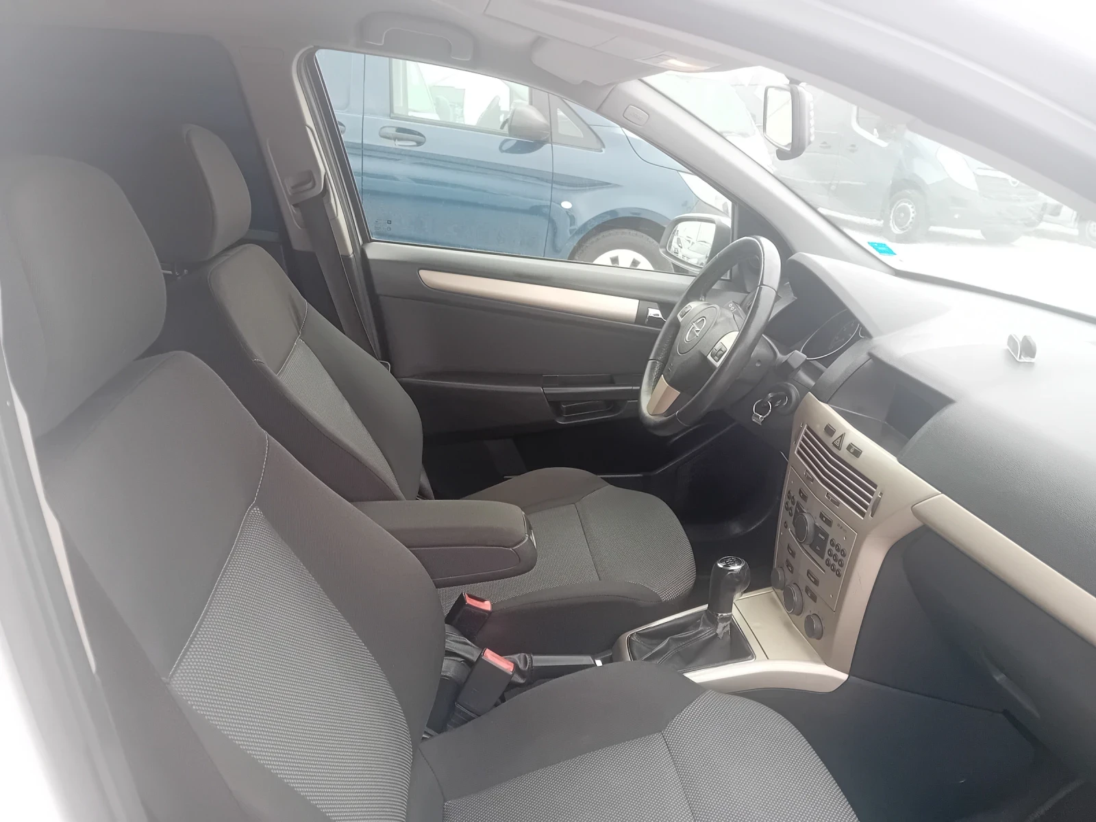 Opel Astra 1.6 115k.s Klima Gaz - изображение 9